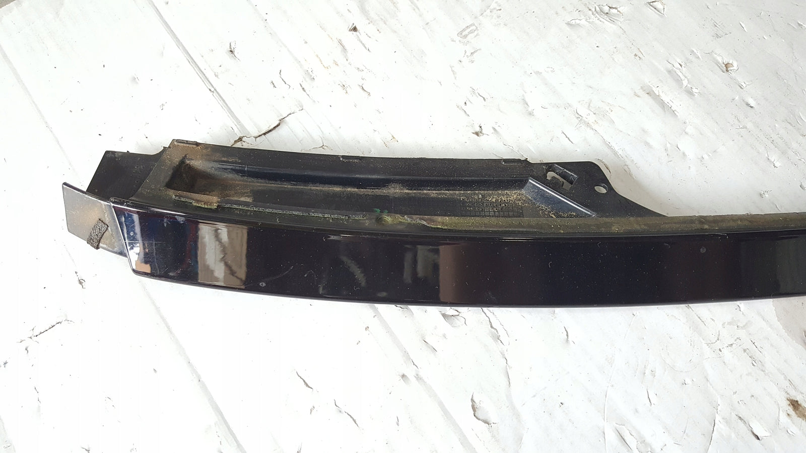 Listwa spoiler klapy VW PASSAT B8 3G0827952