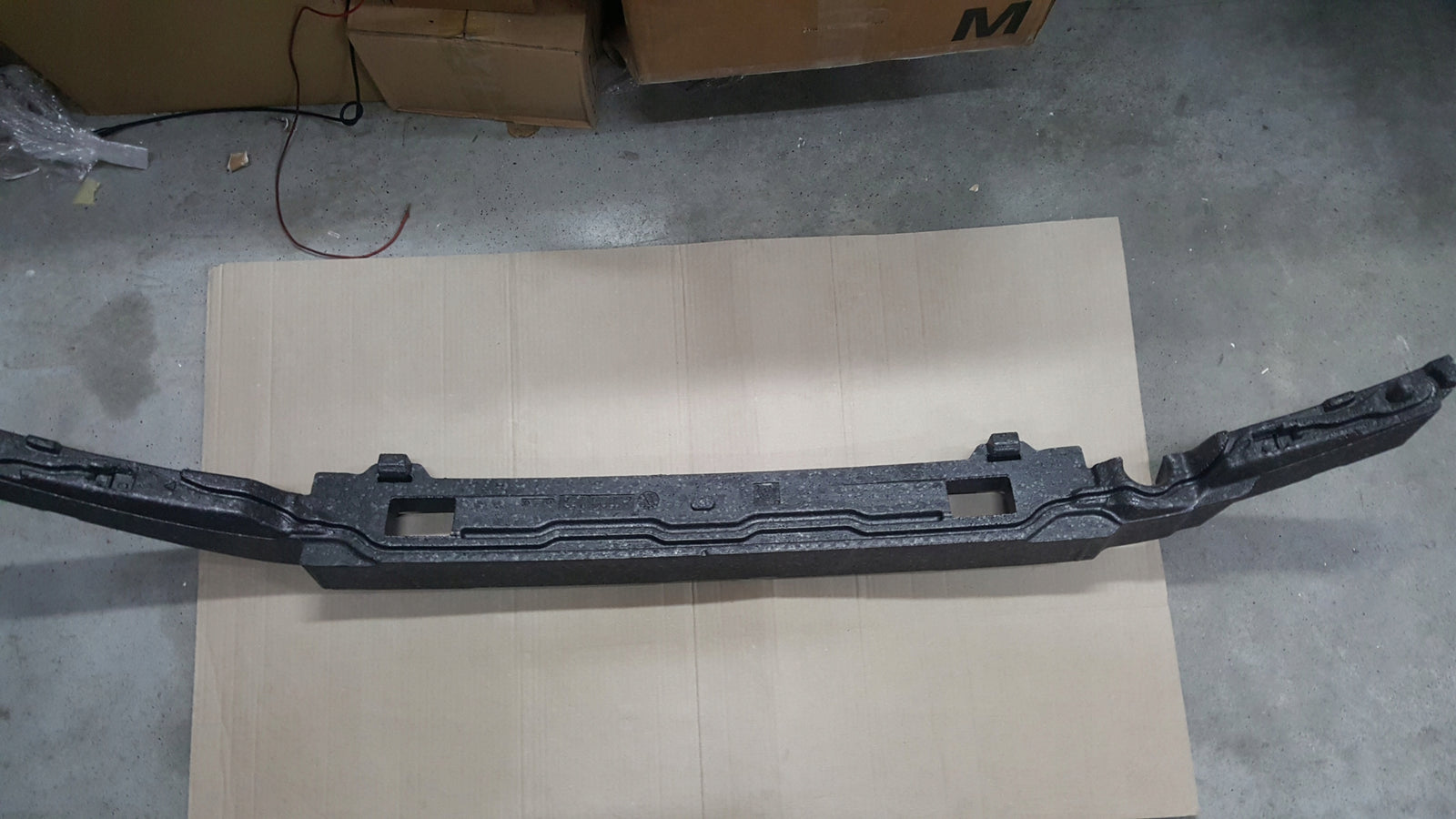 VW TOURAN II 15- ABSORBER ZDERZAKA PRZÓD 5TA807248