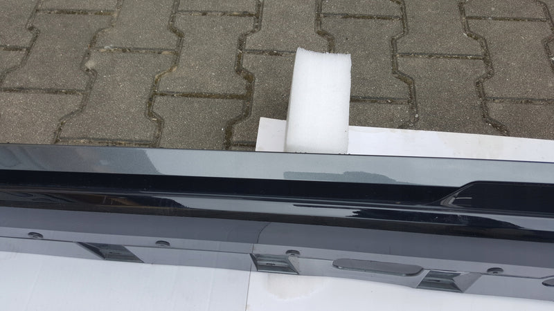 Listwa progowa lewa strona AUDI R8 4S0853859 demontaż
