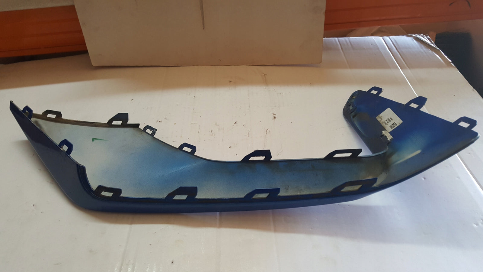 Kratka listwa zderzaka prawy przód FORD FOCUS JX7B-15B246-T