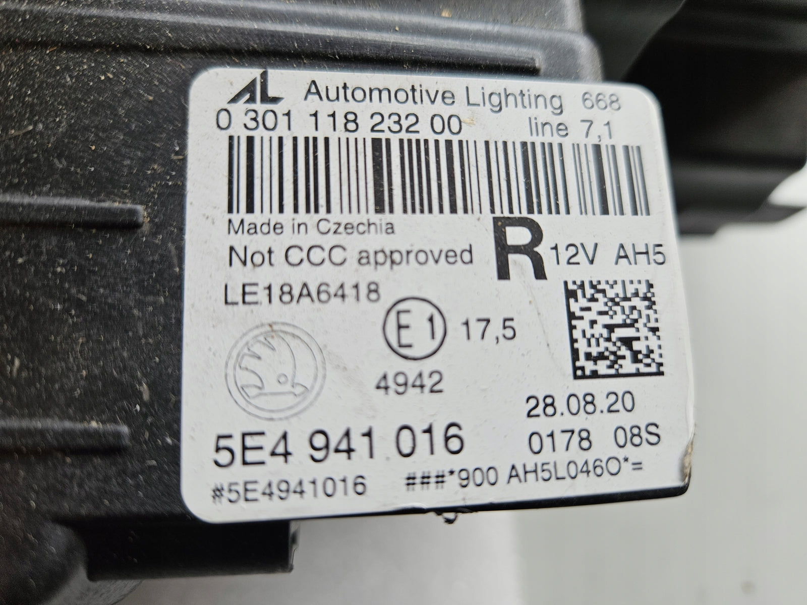 Pr komplet FUL LED Skoda Octavia 4 5E4941016 IDEAŁ