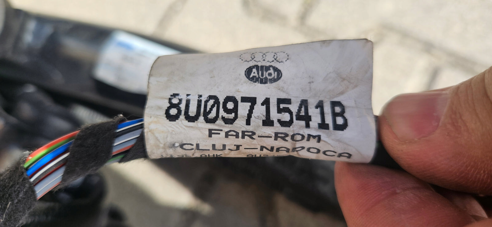 8U0803880D Hak holowniczy AUDI Q3 + wiązka 8U0971541B IDEAŁ! 2019r demontaż