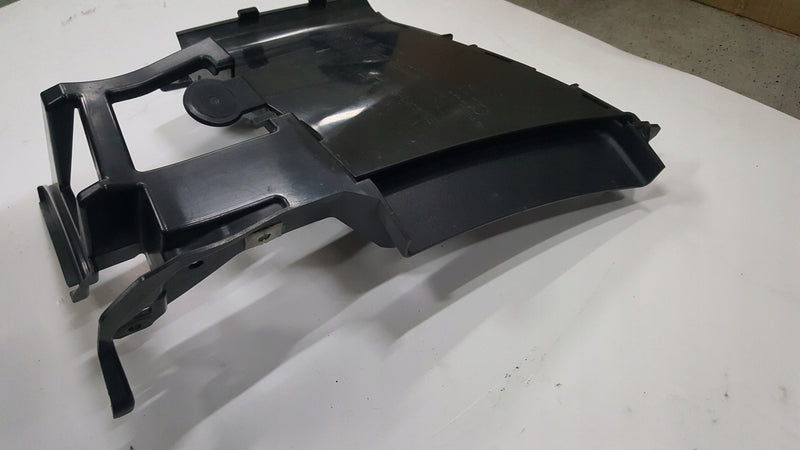 Kierownica powietrza lewy przód AUDI A6 (C8) 4K0121763B 4K0121763C demontaż