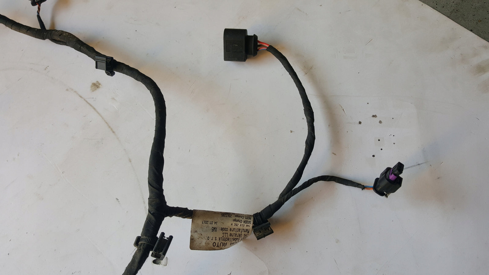 Wiązka instalacja czujników PDC przód-- SKODA OCTAVIA III 5E0971095DN