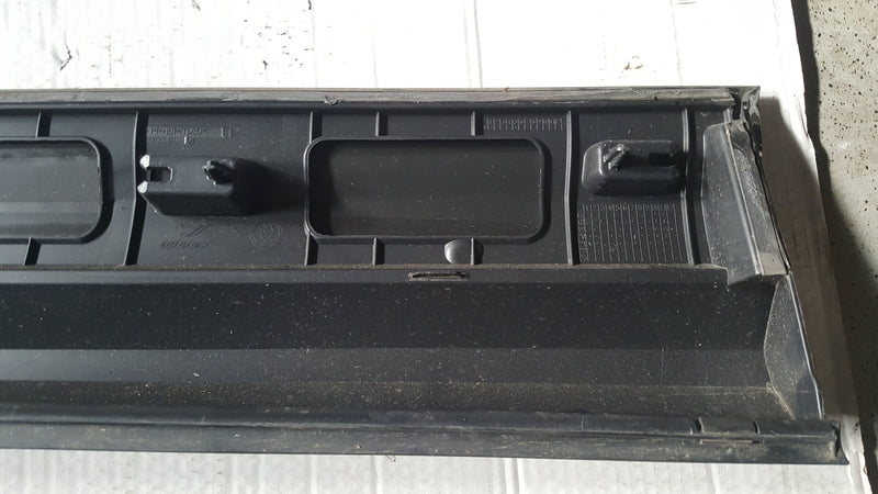 Listwa drzwi prawy przód SKODA KAROQ 57A854940D