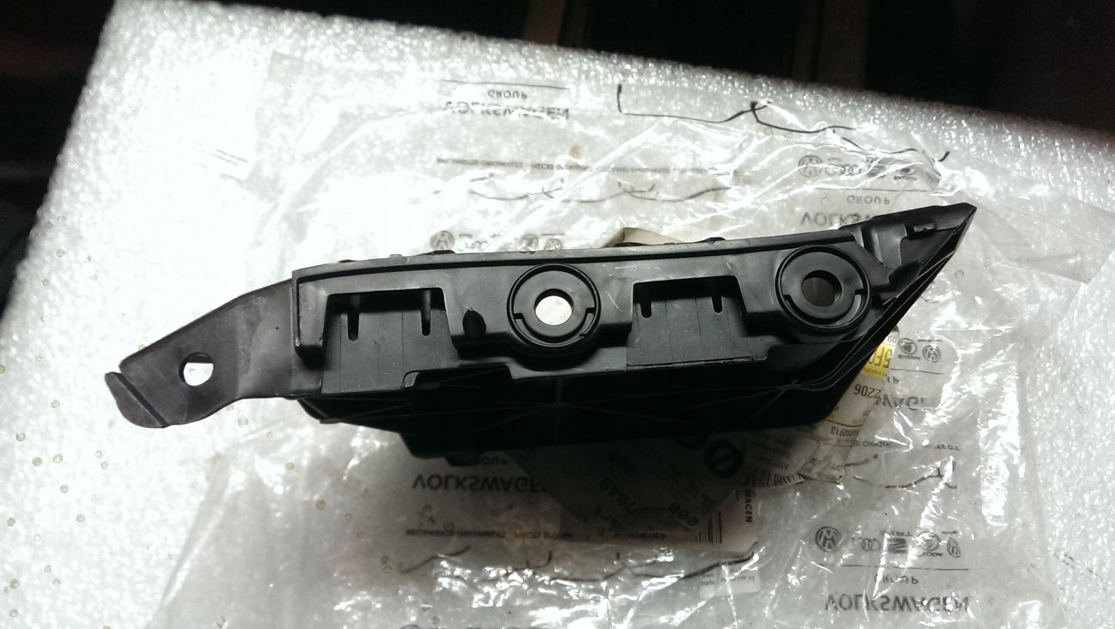 Ślizg zderzaka LE przód SEAT LEON 5F0807049 NOWY