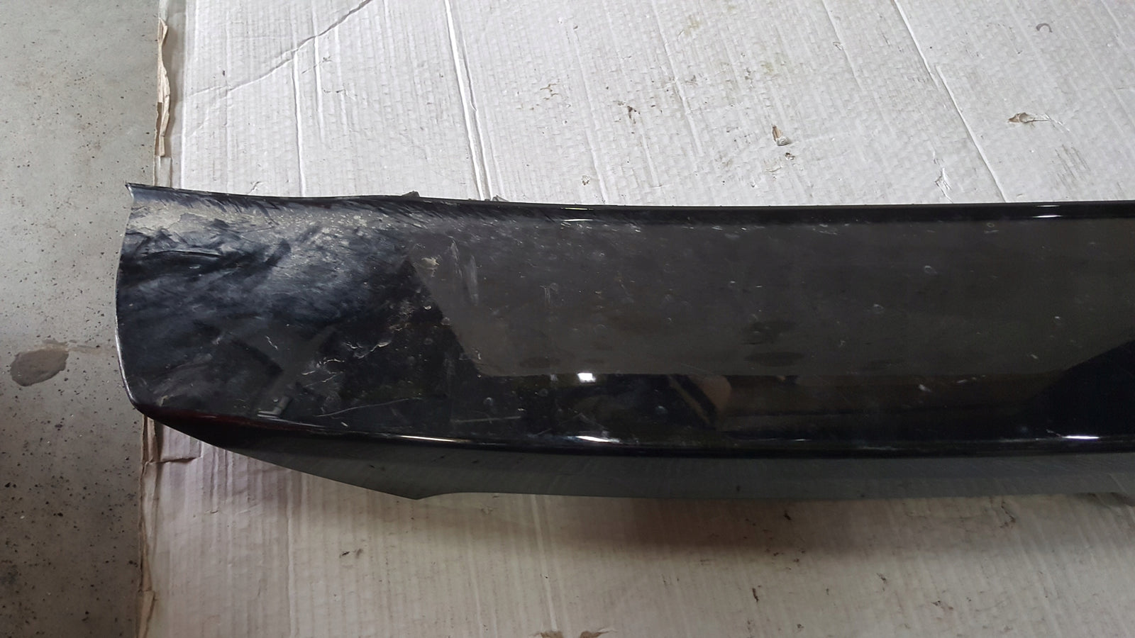 Dokładka spoiler zderzaka tył AUDI A1 82A807421C demontaż