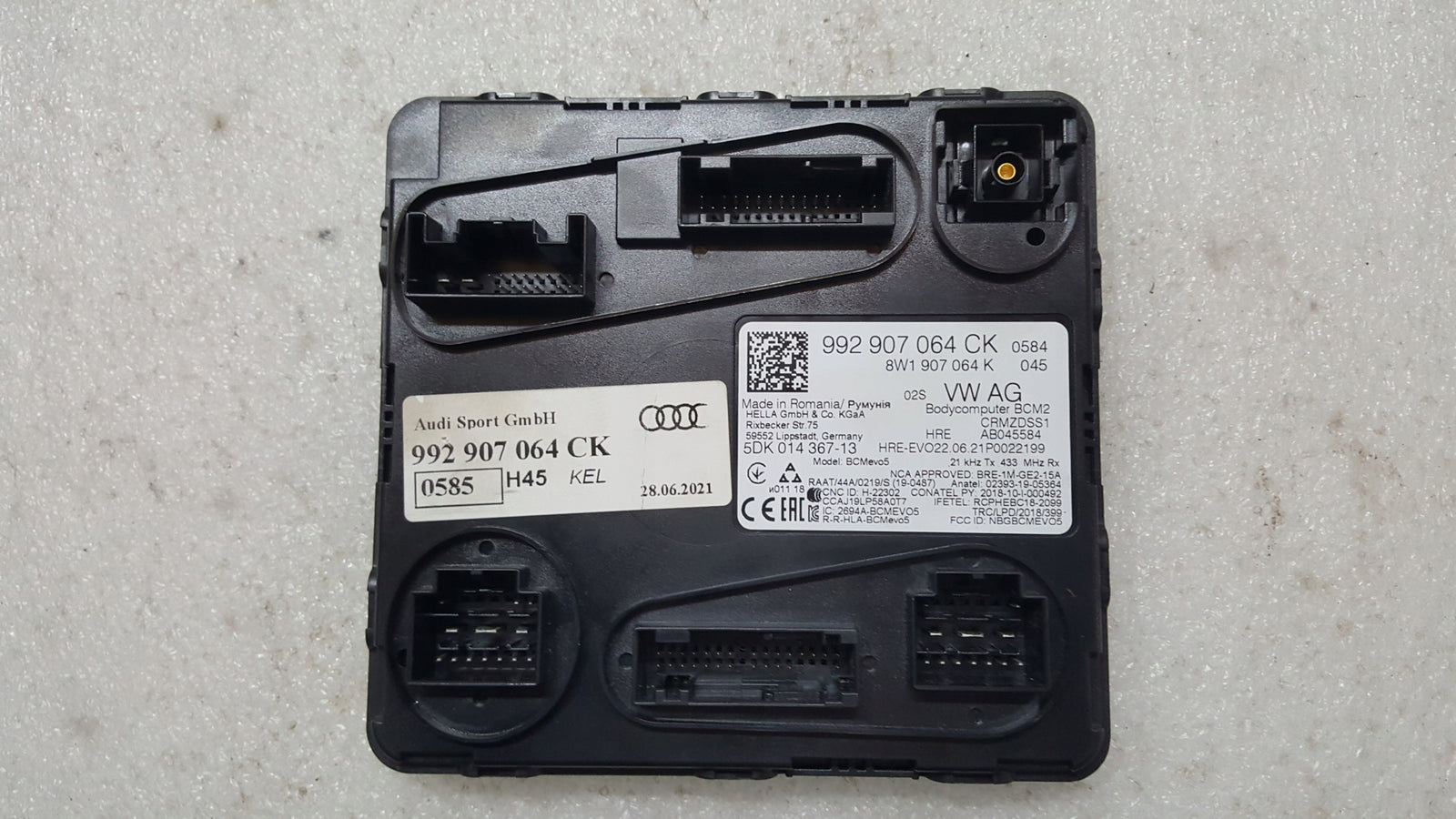 Sterownik moduł komfortu BCM AUDI e-tron GT--- PORSCHE TAYCAN 992907064CK