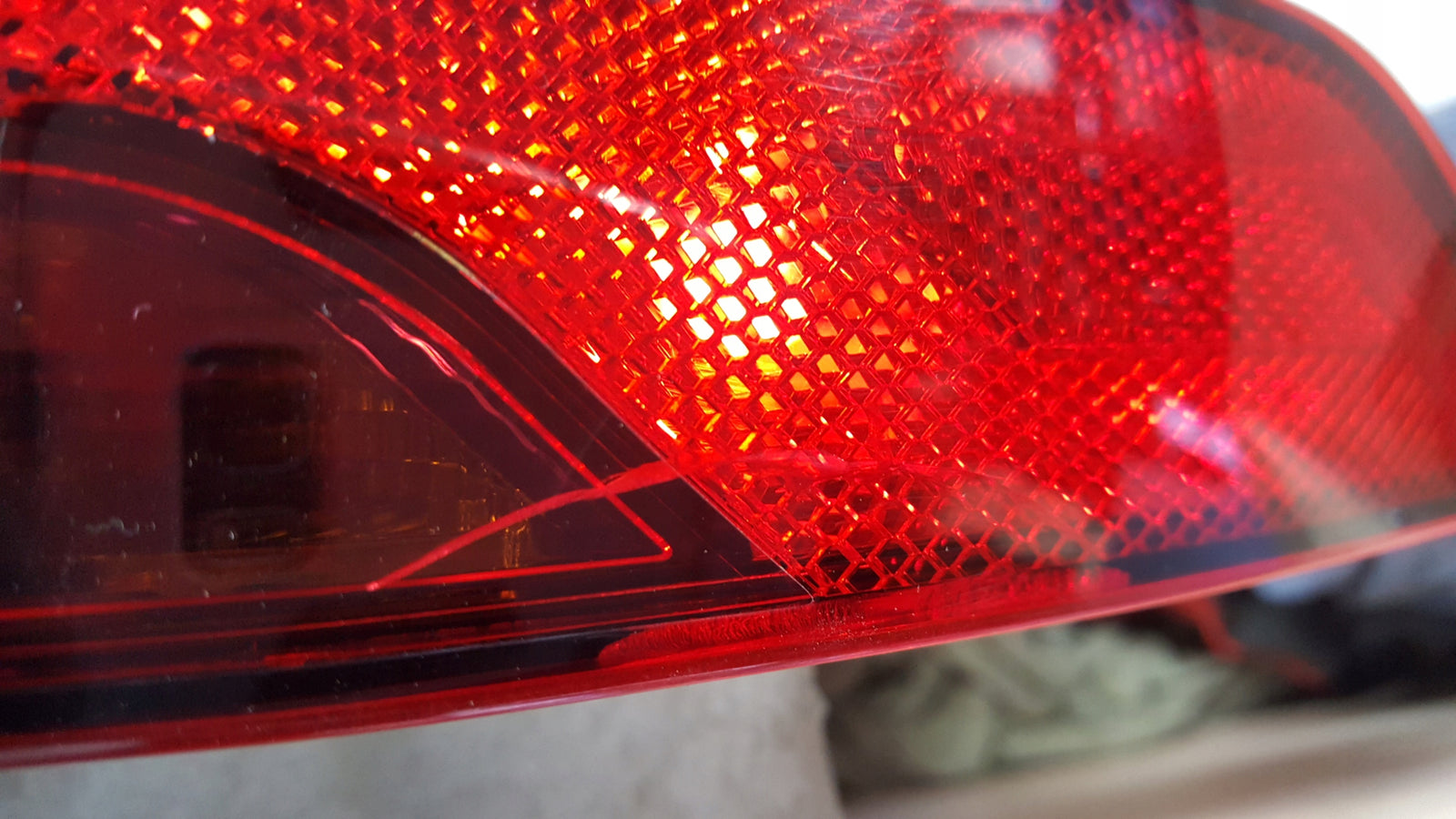 Lampa w zderzak prawy tył AUDI Q5 80A945070B demontaż