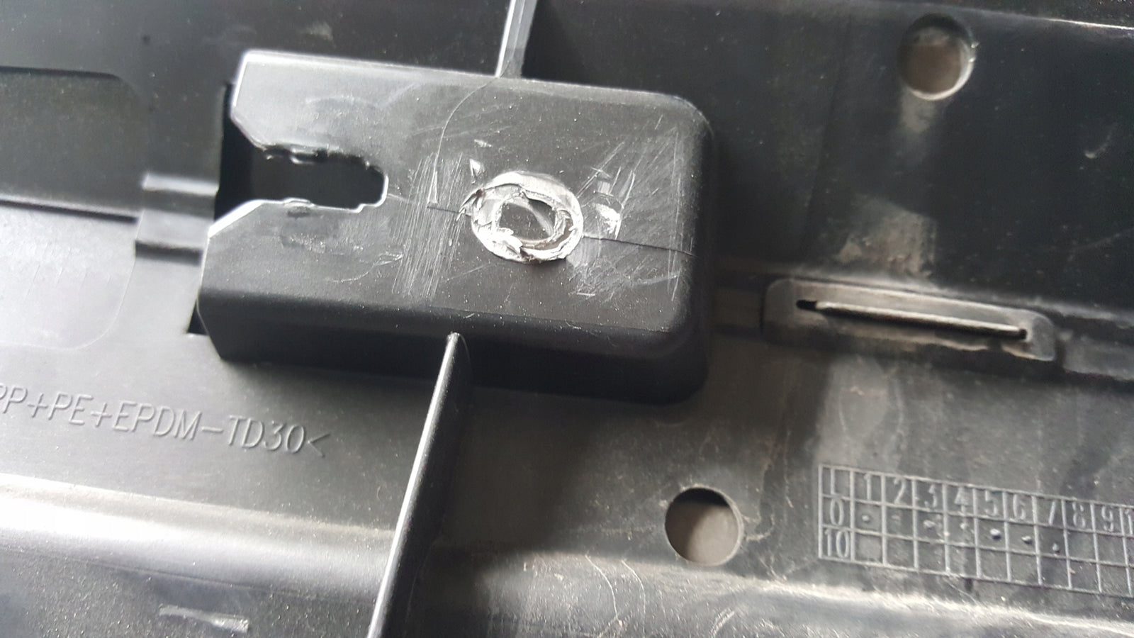 Listwa drzwi prawy przód SEAT CUPRA FORMENTOR 5FF854940A demontaż