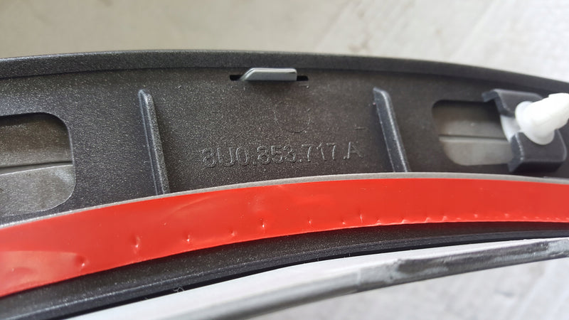 Listwa błotnika lewy przód AUDI Q3 8U0853717A NOWA