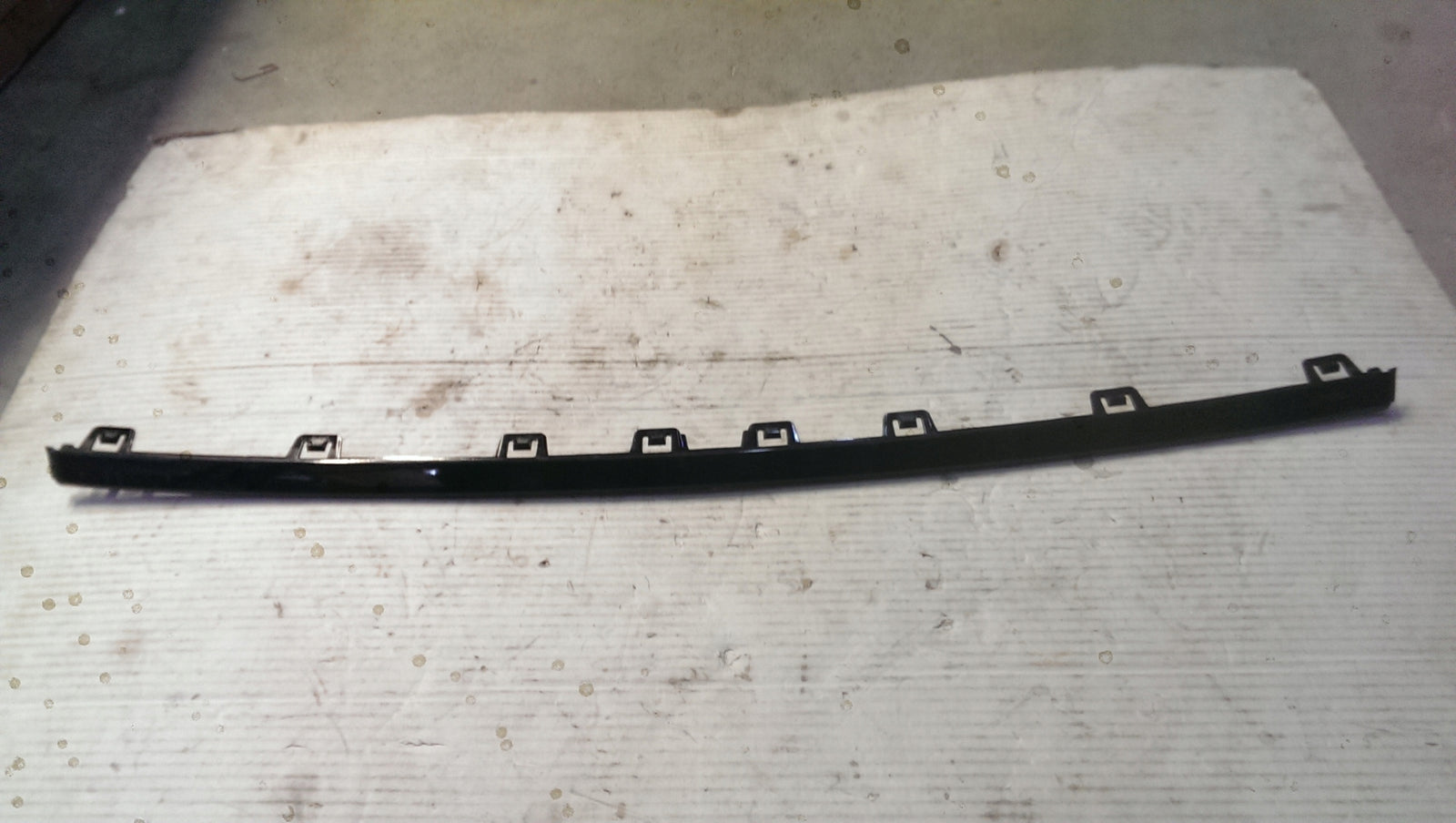 Listwa zderzaka przedniego AUDI RSQ3 83A807791