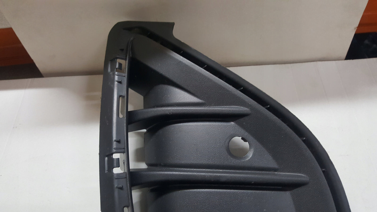 Kratka zderzaka lewy przód VW ID.4 11A807819 demontaż