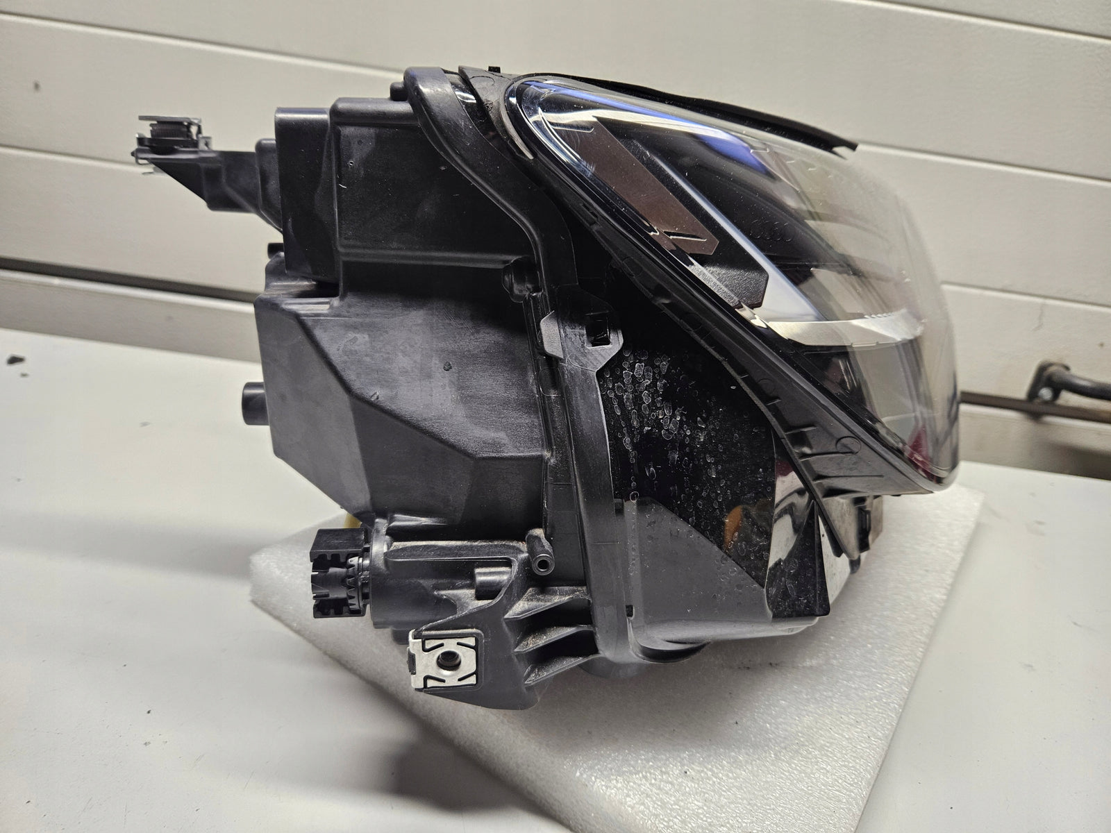 Pr kompletny Matrix laser AUDI Q4 E-TRON 89A941036 IDEAŁ