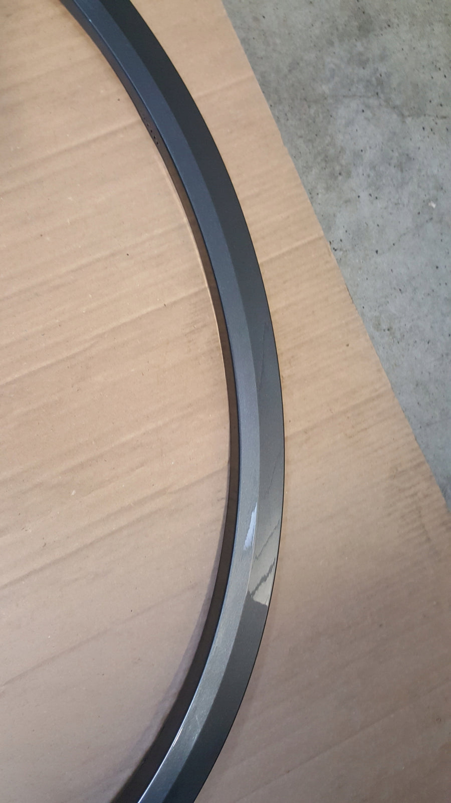 VW TOUAREG III 18R- LISTWA BŁOTNIKA PRAWA TYŁ 760853818C