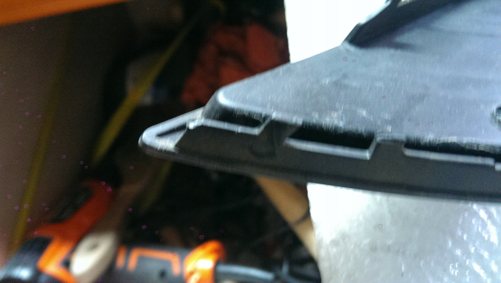 Atrapa ramka halogenu lewa SEAT LEON 5F0853665G