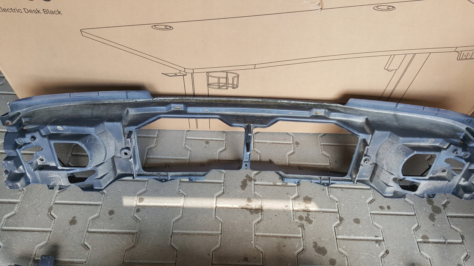 ATRAPA GRILL wraz z wzmocnieniem czołowym FORD EXPLORER II 95r f57b8200