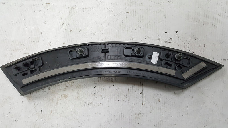 Listwa drzwi prawy tył AUDI E-TRON 4KE854820