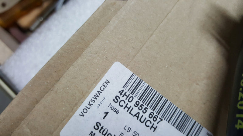 NOWY ORYGINALNY przewód spryskiwaczy reflektorów AUDI A8 (D4) 4H0955667