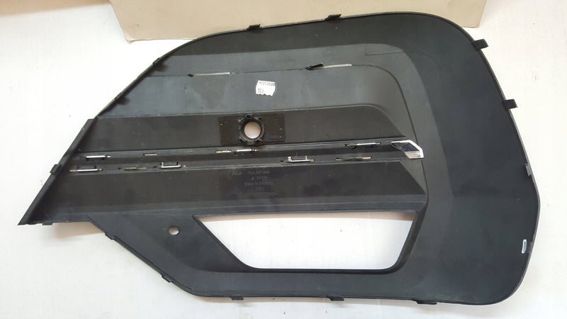 Kratka zderzaka prawy przód VW T6.1 7LA807490 demontaż