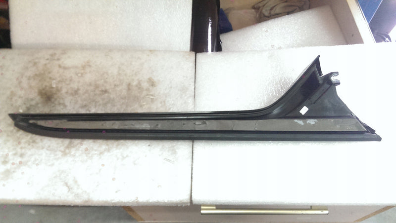 LE listwa spoiler klapy AUDI A6 C8 avant 4K9854871