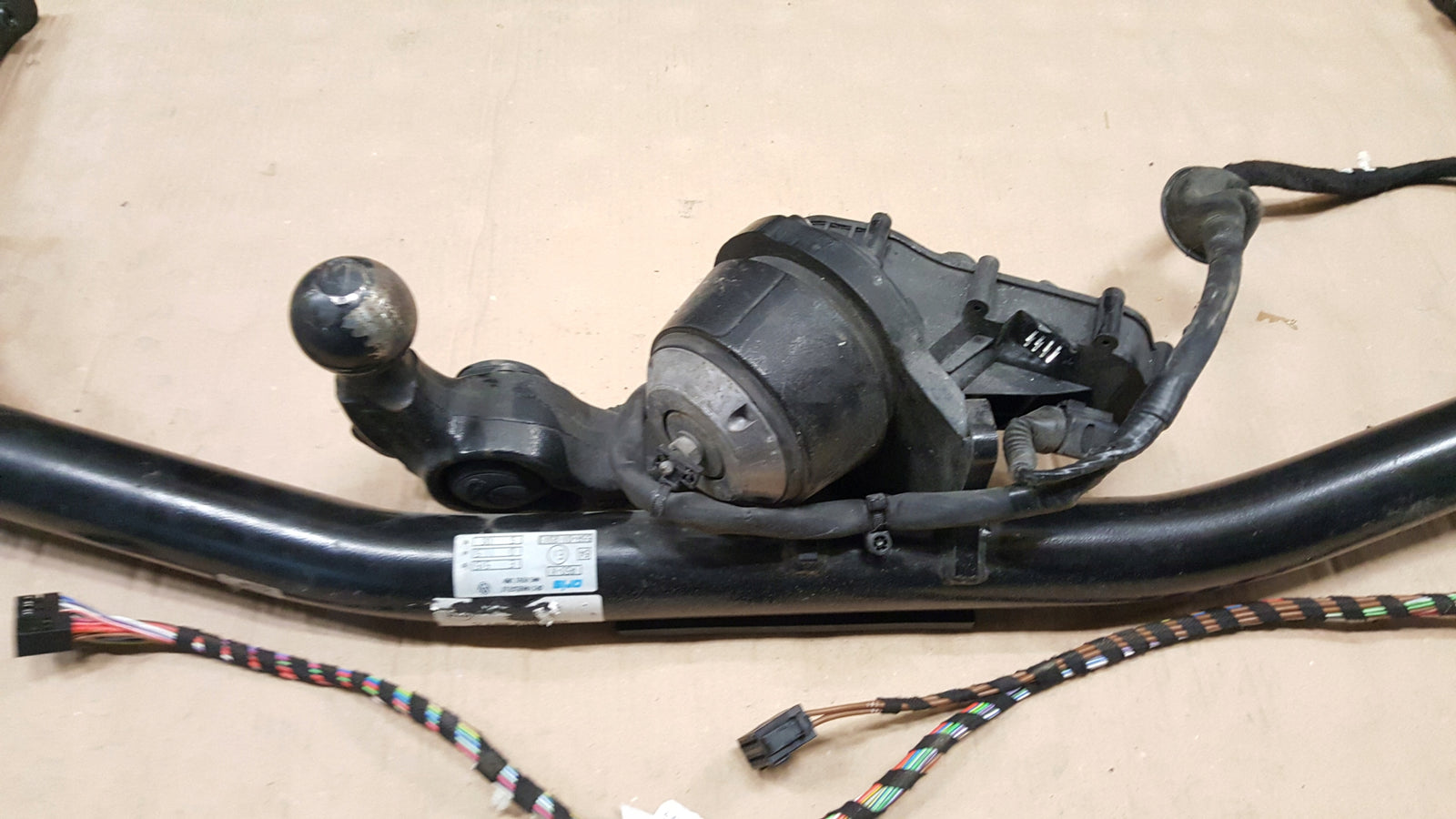 PASSAT B8 kombi 2015-2024 hak holowniczy elektryczny wiązka 3G9803881C