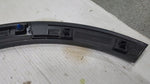 Listwa błotnika prawy tył AUDI Q3 83A853818B demontaż