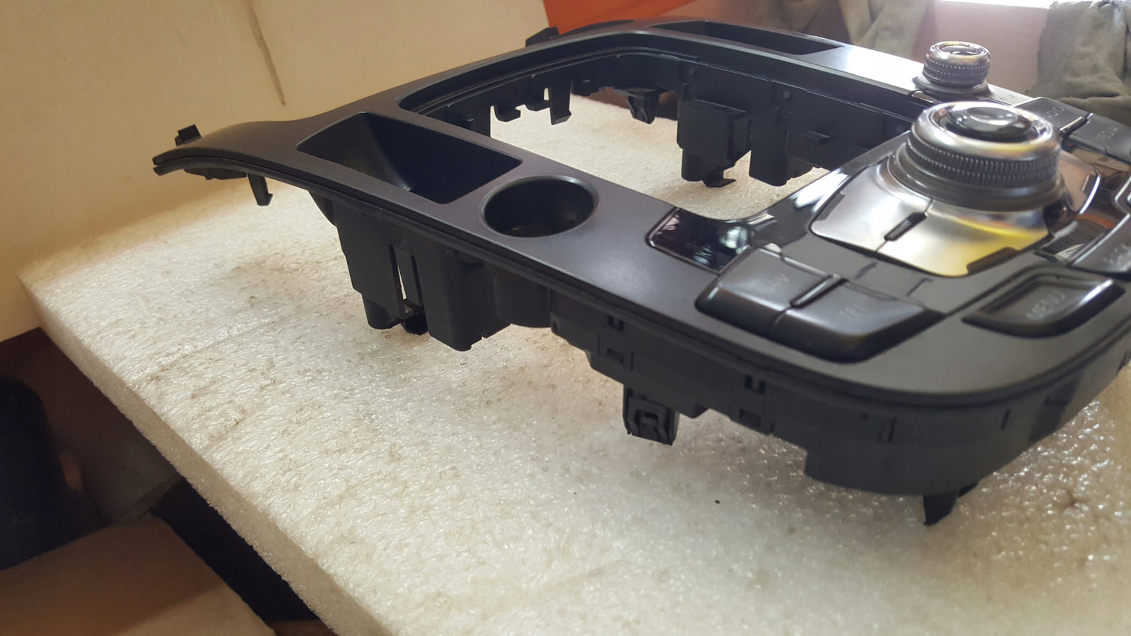 Panel kontroler multimedia MMI-- AUDI A4 (B8) A5 RS5 Q5 8T0919611L demontaż