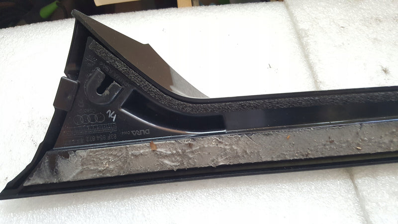 Prawa listwa spoiler klapy AUDI Q3 83F854872