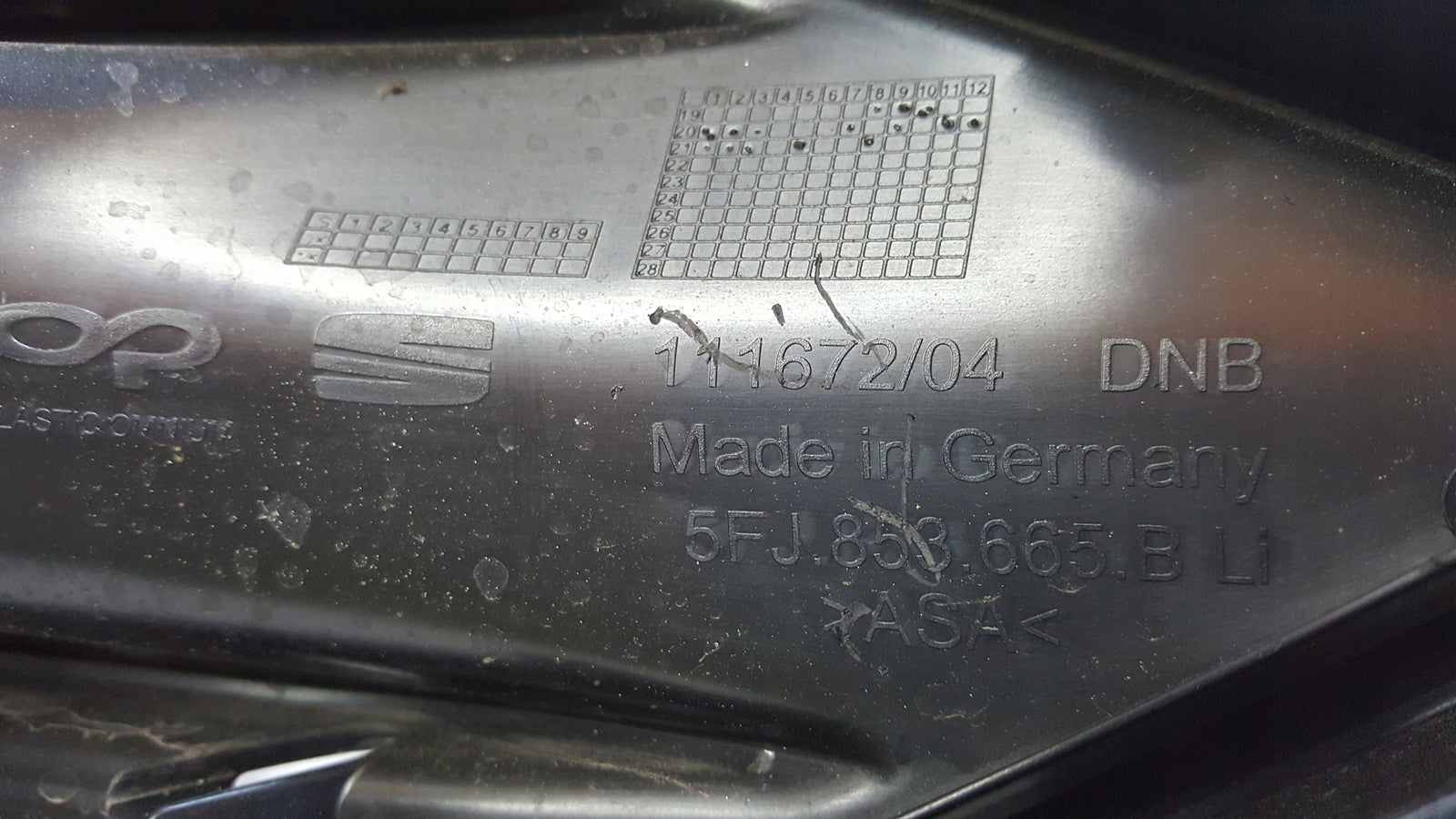 Kratka zderzaka lewy przód SEAT TARRACO 5FJ853665B