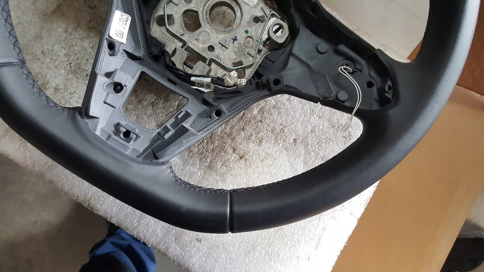 VOLKSWAGEN GOLF VIII KIEROWNICA SKÓRZANA 311625981340-AE