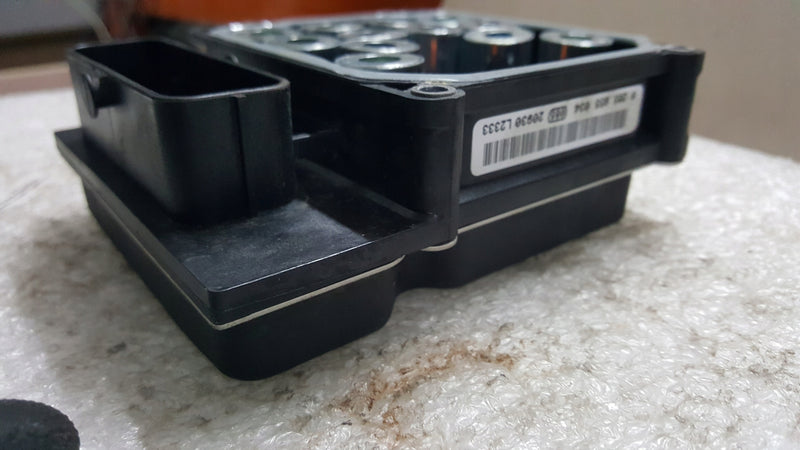 Sterownik pompy ABS VW POLO SKODA FABIA SEAT IBIZA 6R0907379BE demontaż