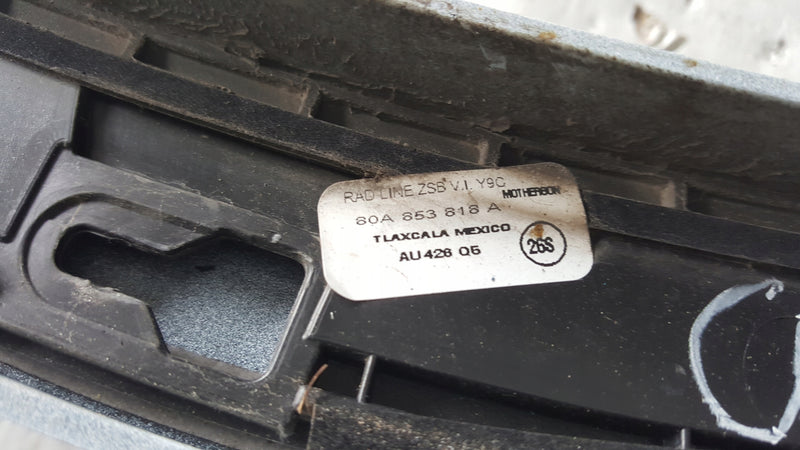 Listwa błotnika prawy tył AUDI Q5 80A853818A demontaż