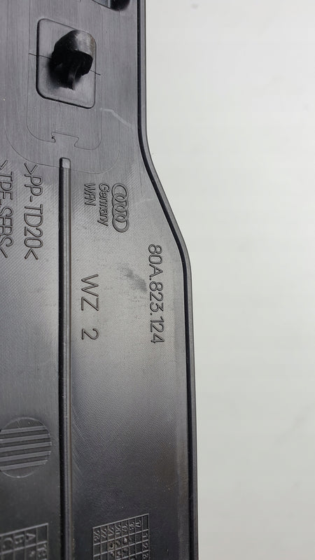 NOWA Uszczelka maski Audi Q5 80A823124 2020r