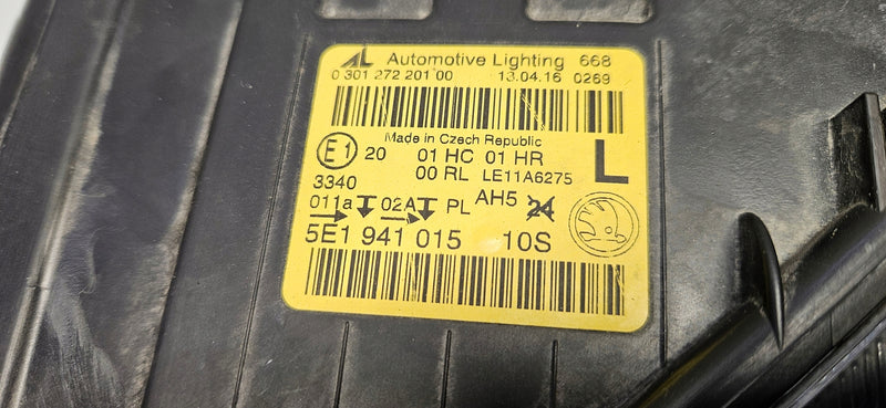 Le reflektor SKODA Octavia III 5E1941015 oryginał