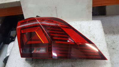 VW TIGUAN II LIFT LAMPA PRAWA TYŁ IQ LIGHT 5NA945208 J ORYGINAŁ