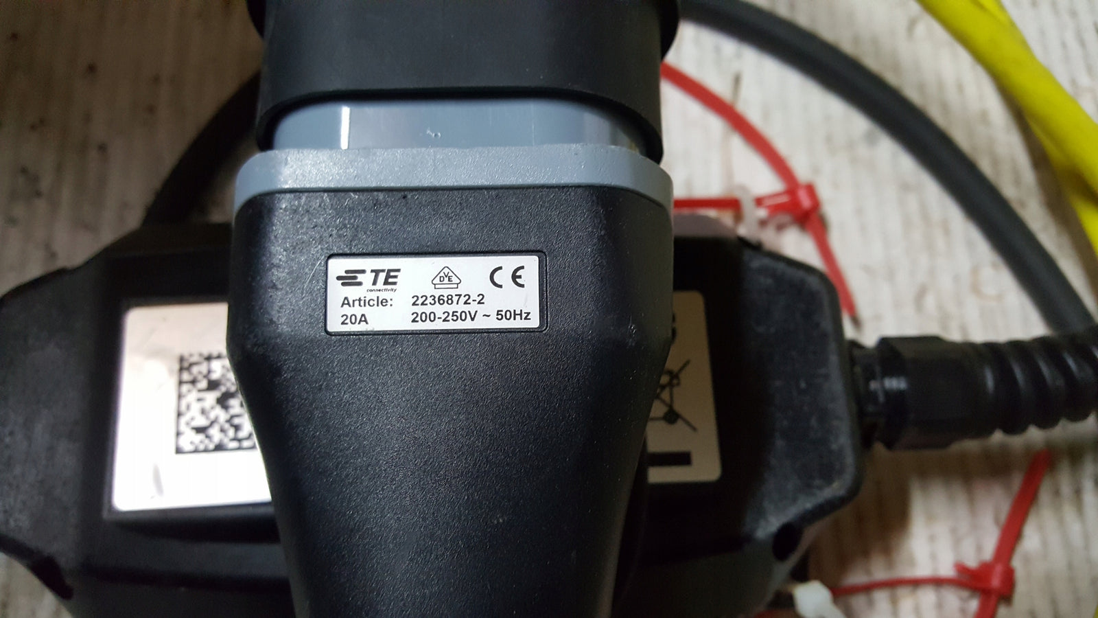 Ładowarka przewód VW AUDI 12E971675AN oryginał