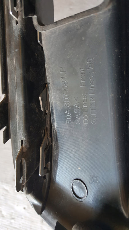 Kratka zderzaka lewy przód AUDI Q5 80A807681P