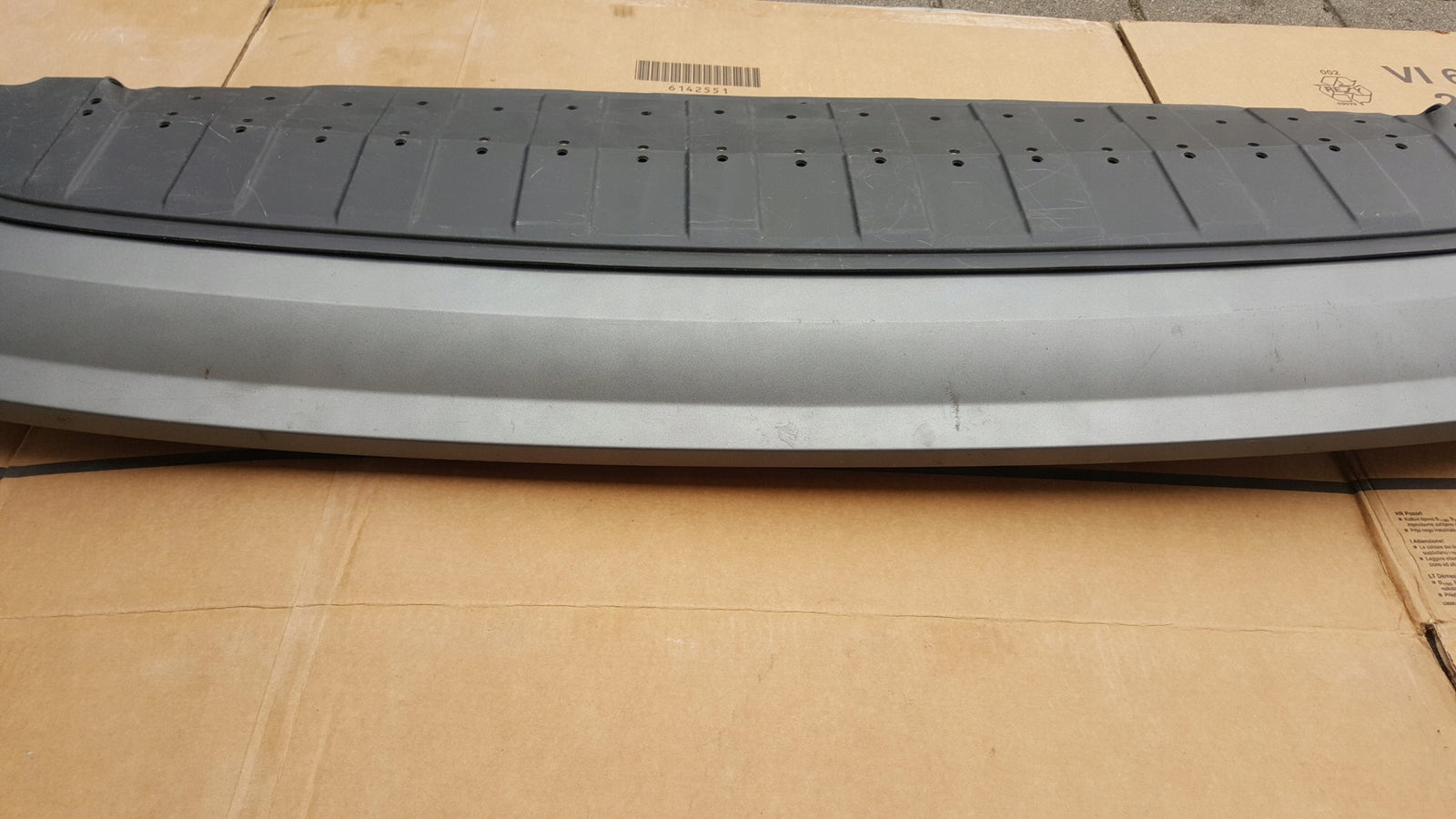 SPOILER DOLNY ZDERZAKA PRZÓD SKODA KAMIQ 658807733A Z OSŁONĄ 658807061