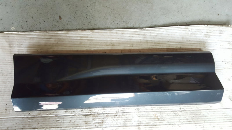 Listwa drzwi prawy tył AUDI Q2 S-LINE 81A853970A