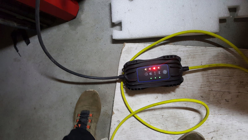 Ładowarka przewód VW AUDI 12E971675BS oryginał