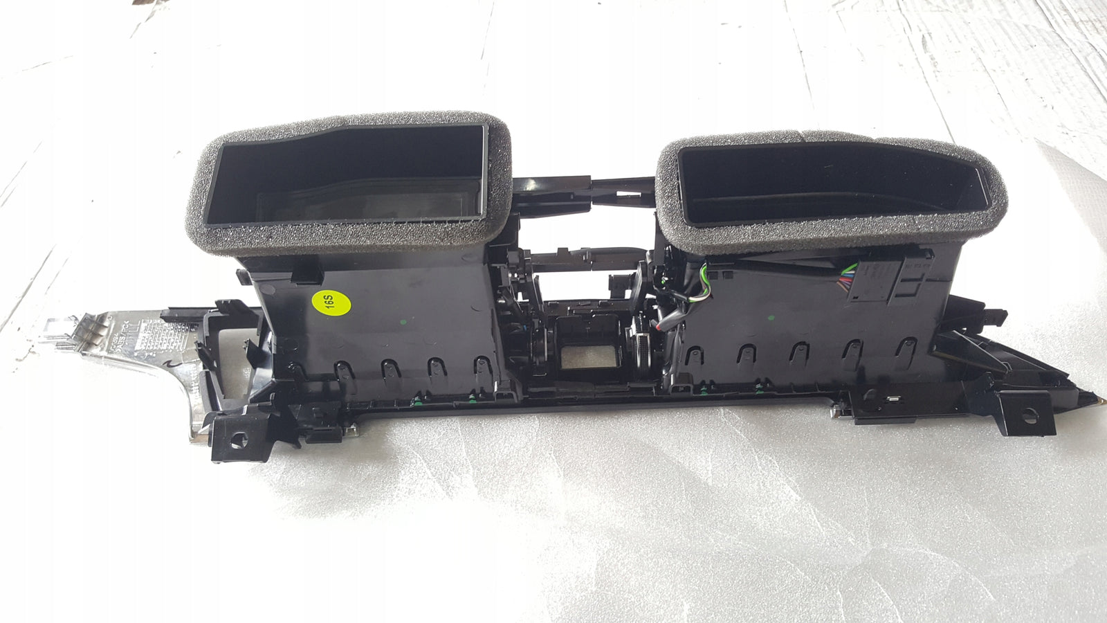 Środkowa kratka nawiewu AUDI A6 C7 A7 4G1820951J