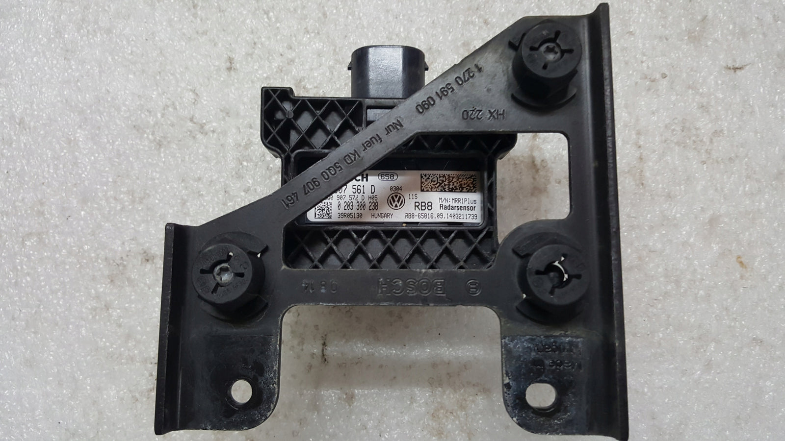 Radar sensor distronic VW AUDI SEAT SKODA 5Q0907561D 5Q0907461 demontaż