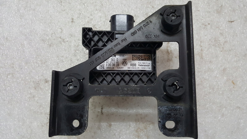 Radar sensor distronic VW AUDI SEAT SKODA 5Q0907561D 5Q0907461 demontaż