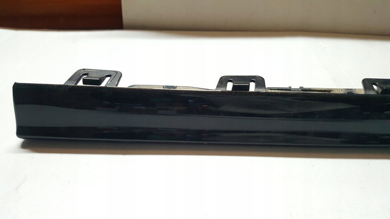 Listwy zderzaka tylnego VW GOLF VIII R-LINE kombi 5H9854521A 5H9854522A