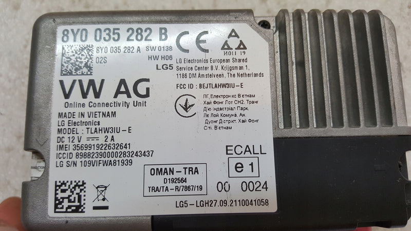 Sterownik usług online AUDI A3 8Y0035282B demontaż