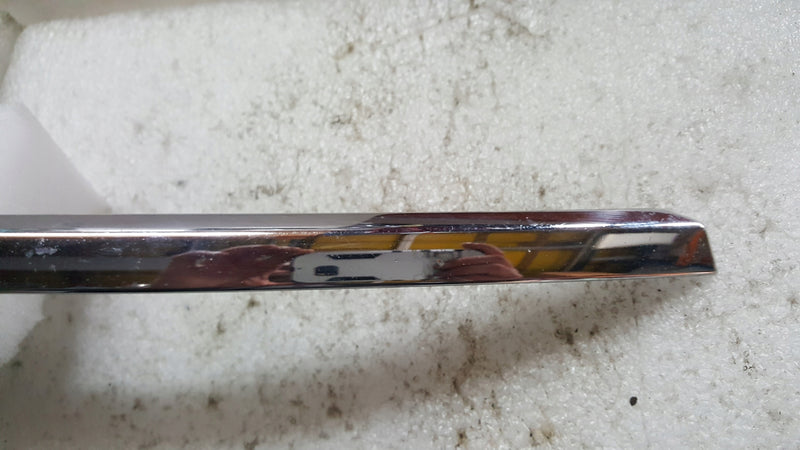 AUDI A6 C6 - LISTWA ZDERZAKA PRAWY PRZÓD 4F0853066