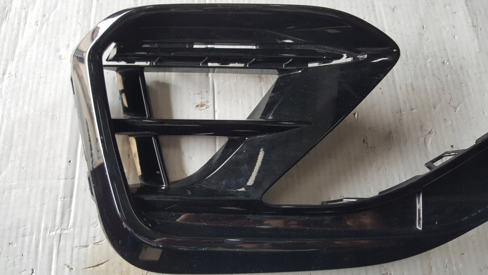 Kratka zderzaka lewy przód VW ARTEON R-LINE 3G8853665E demontaż