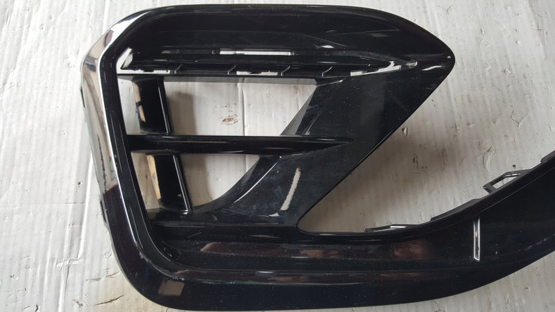 Kratka zderzaka lewy przód VW ARTEON R-LINE 3G8853665E demontaż