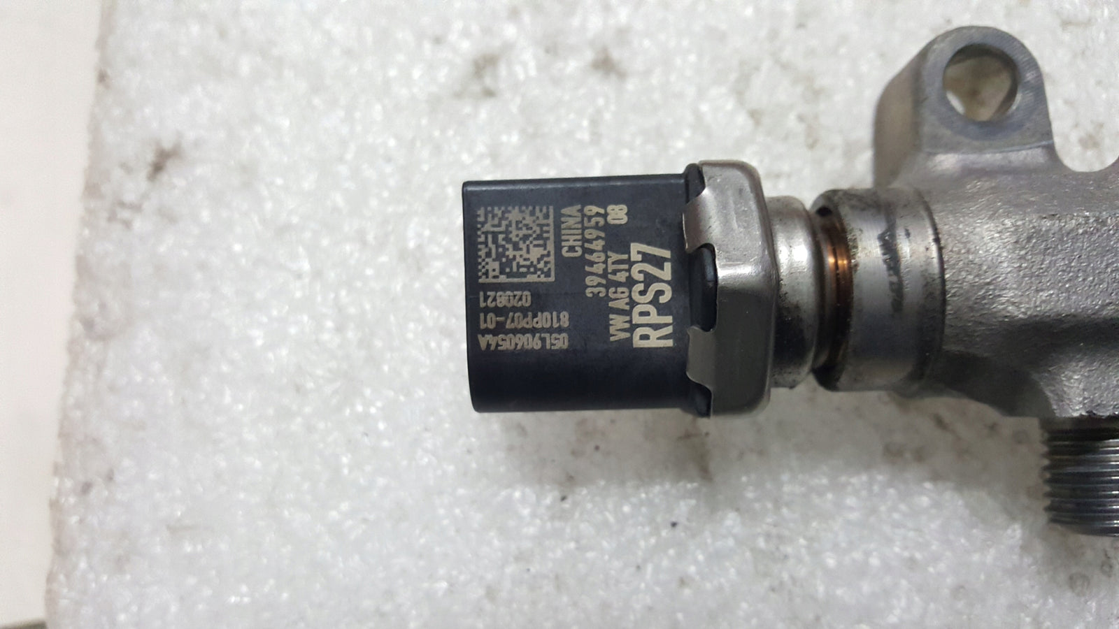 LISTWA WTRYSKOWA ZAWÓR AUDI VW SEAT SKODA 1.6 2.0 TDI 04L125A KOMPLET